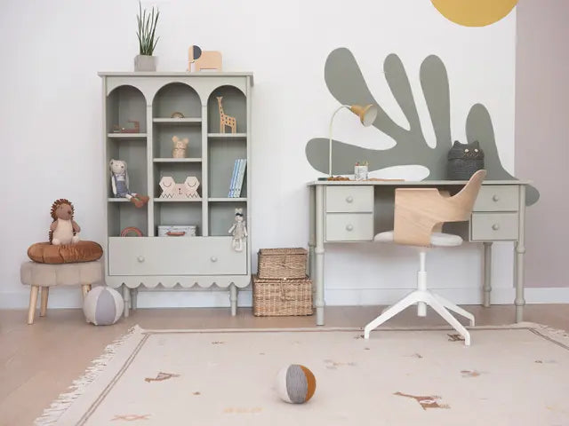Wood Luck Design - Babushka - skrivebord – olivengrøn