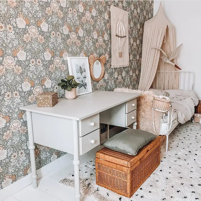 Wood Luck Design - Babushka - skrivebord – olivengrøn