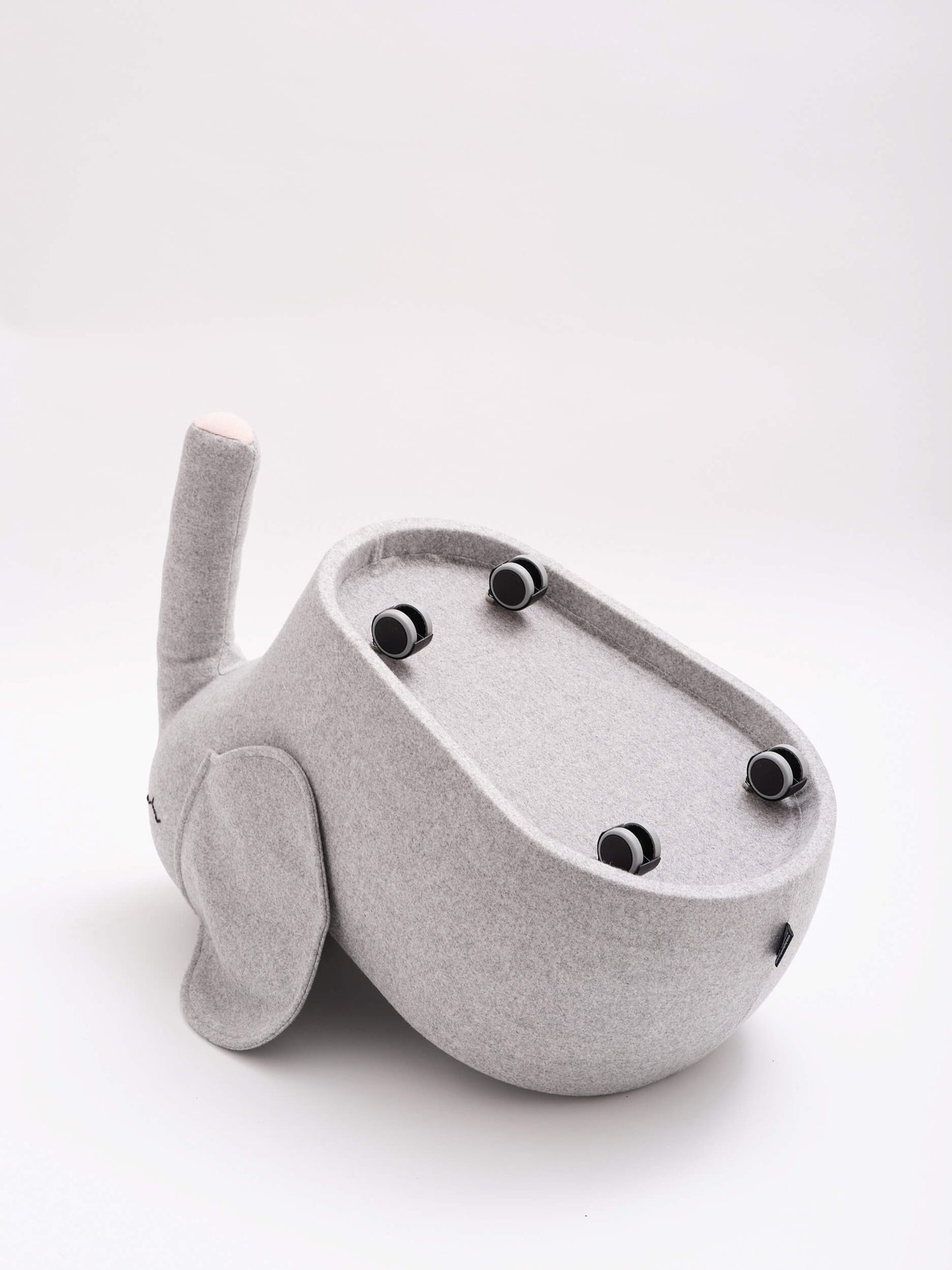 bada&bou – bou – den rullende elefant – grå melange