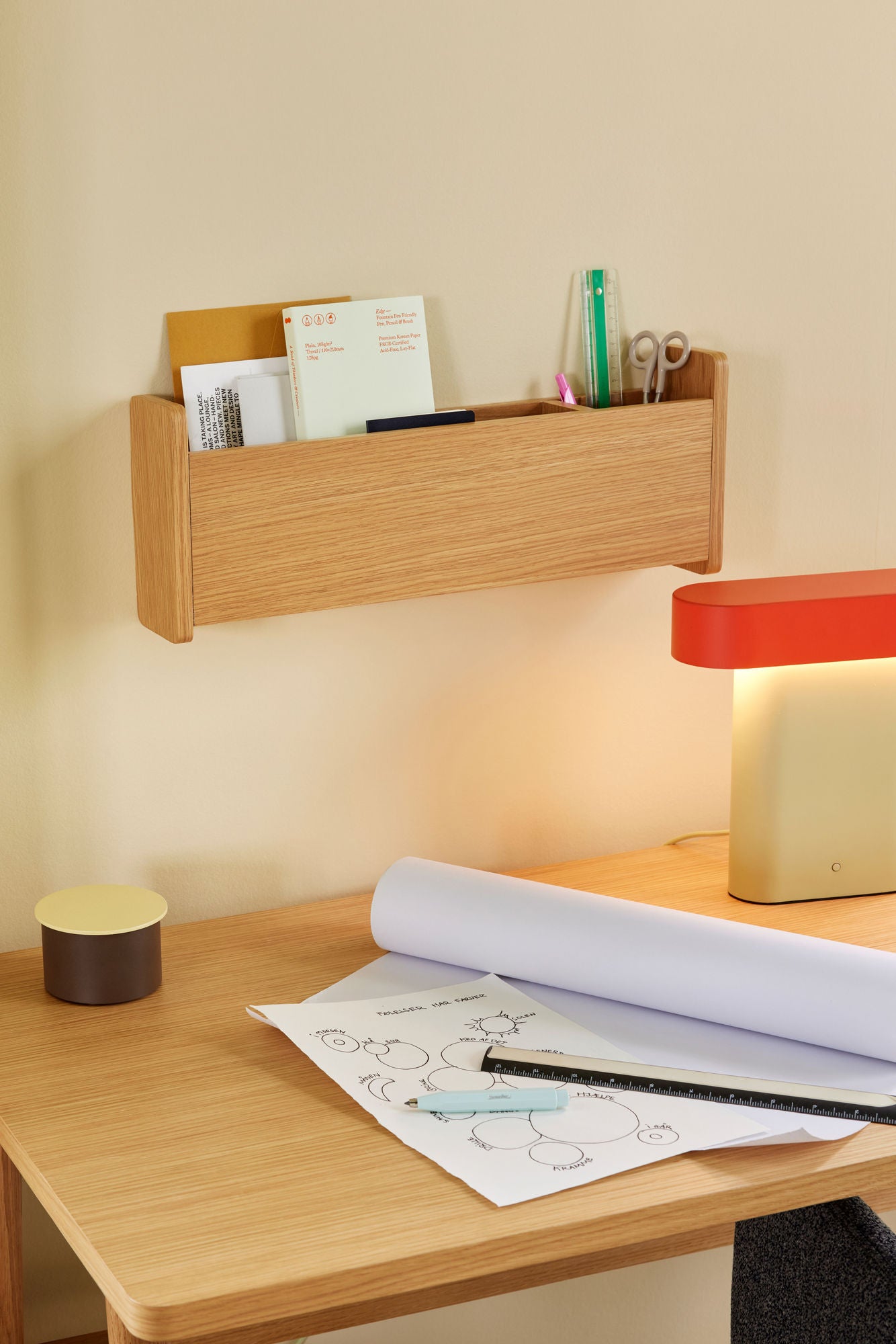 Hübsch Sleek bordlampe – grøn/rød
