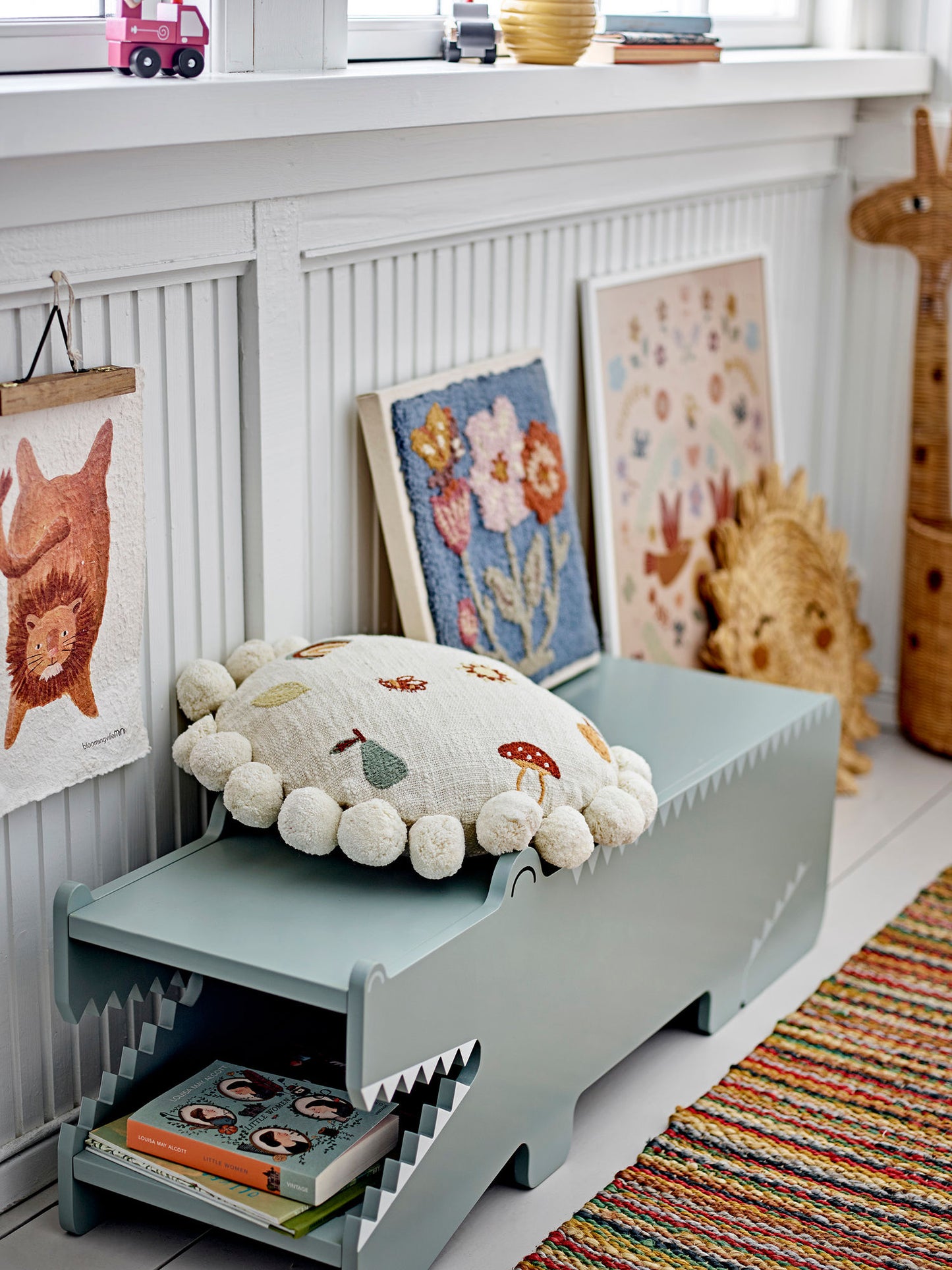 Bloomingville MINI Agnes pude – Rund, naturfarvet bomuld med broderi
