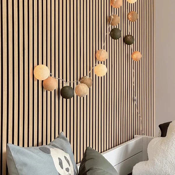 LIFETIME Kidsrooms lyskæde med 20 bomuldskugler – Earthy Green