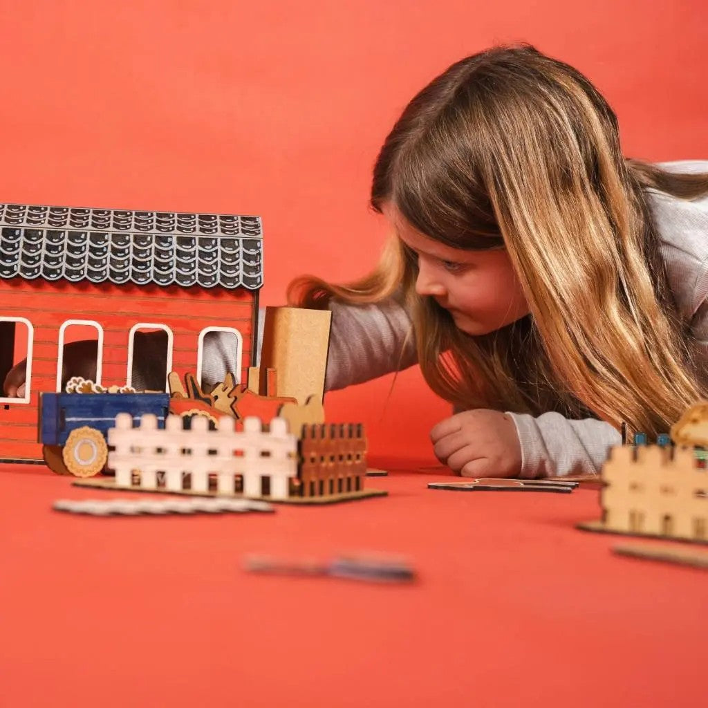 Barn Life – Colour-Your-Own Wooden Play Set