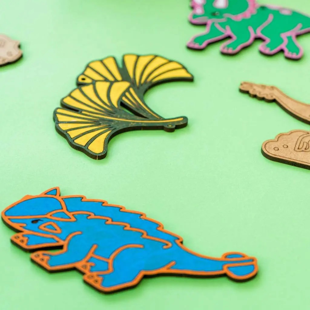 Jurassic Journeys – Colour-Your-Own Wooden Dinosaur Set