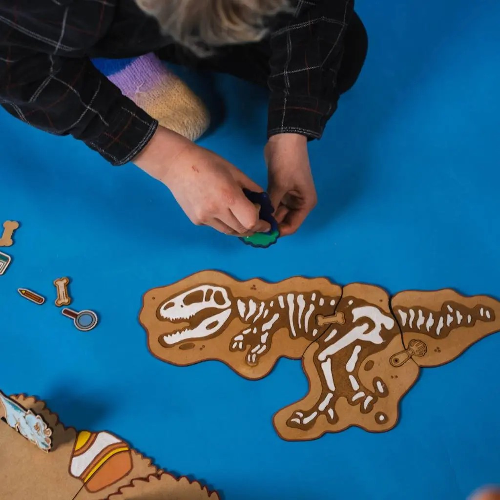Rover’s Expedition – Colour-Your-Own Wooden Play Set