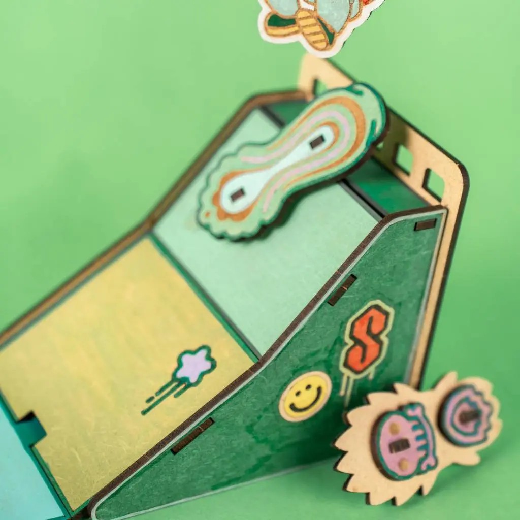 Spark & Loud – Colour-Your-Own Wooden Skatepark Play Set