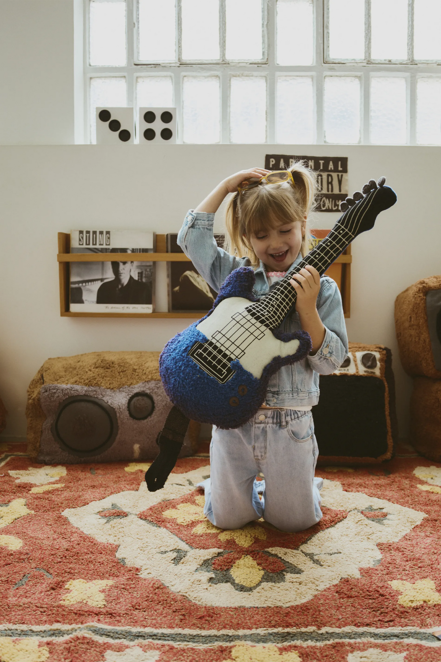 Lorena Canals Electric Guitar Pude 30 x 70 cm - Blå