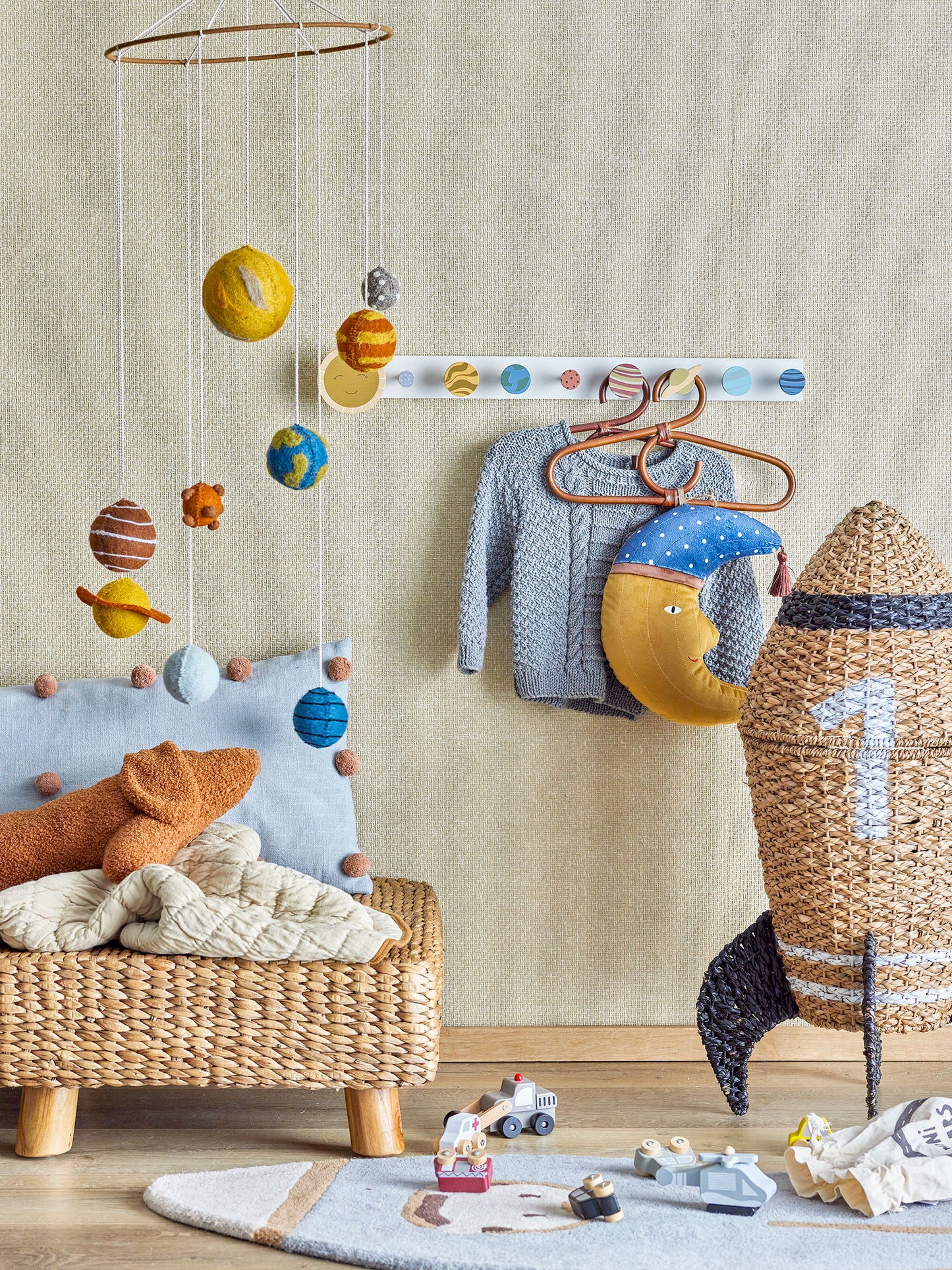 Bloomingville MINI Space Knagerække – Solsystem – Grå – FSC®100% MDF