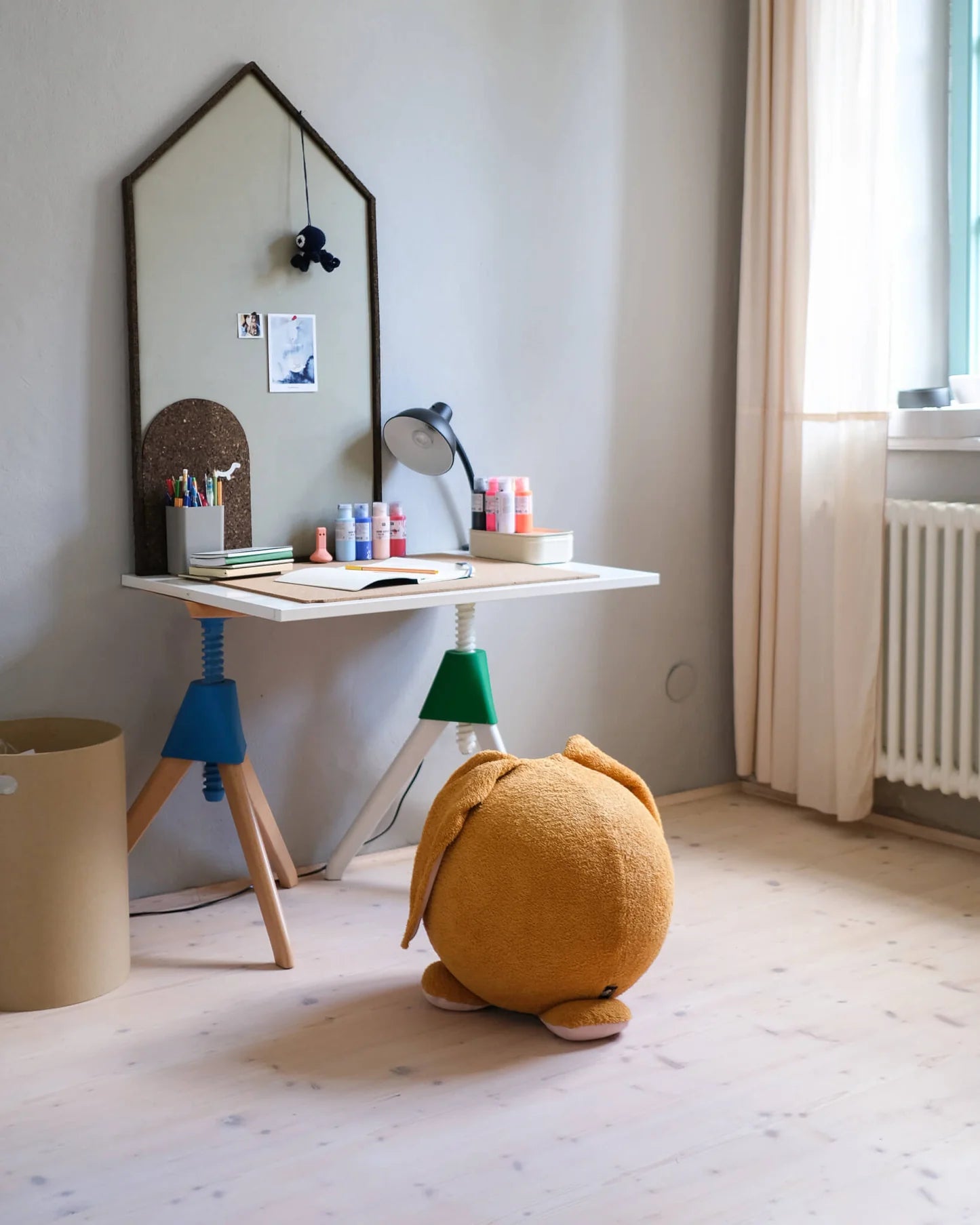 bada&bou – da – den hoppende kanin – sennepsgul