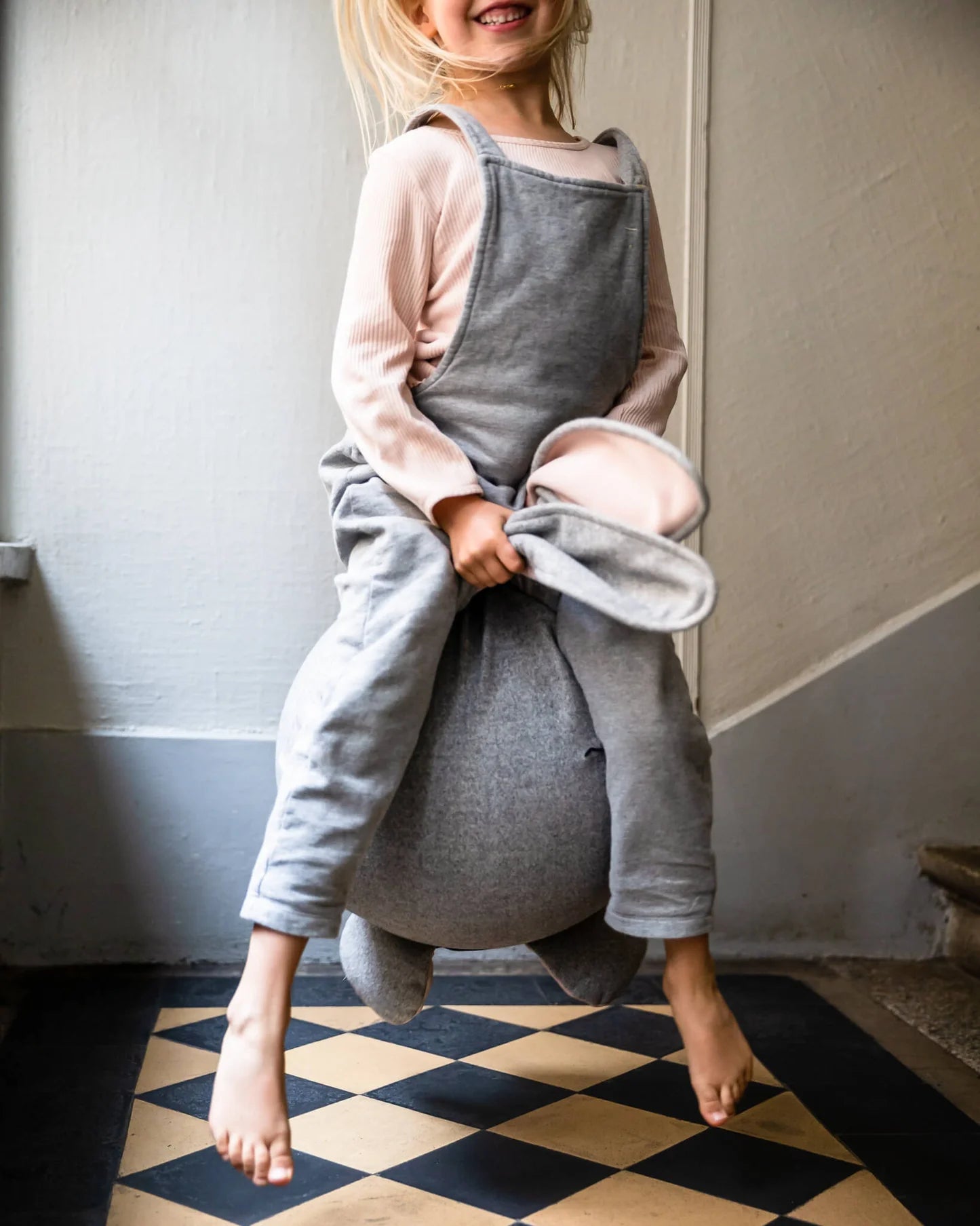 bada&bou – da – den hoppende kanin – grå melange