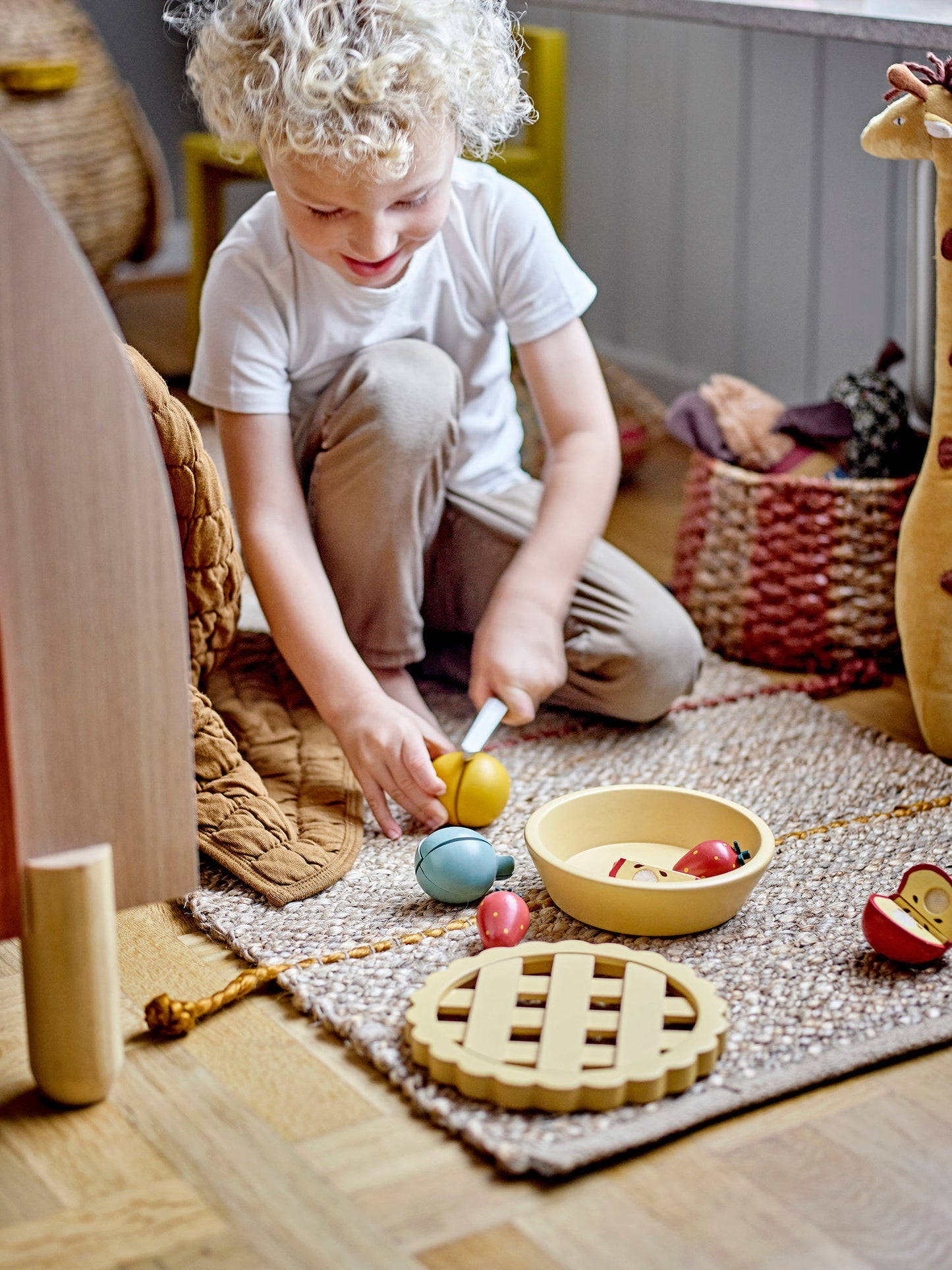 Bloomingville MINI Gabie Legetøj – Frugttærte i træ – Gul – FSC®100% MDF