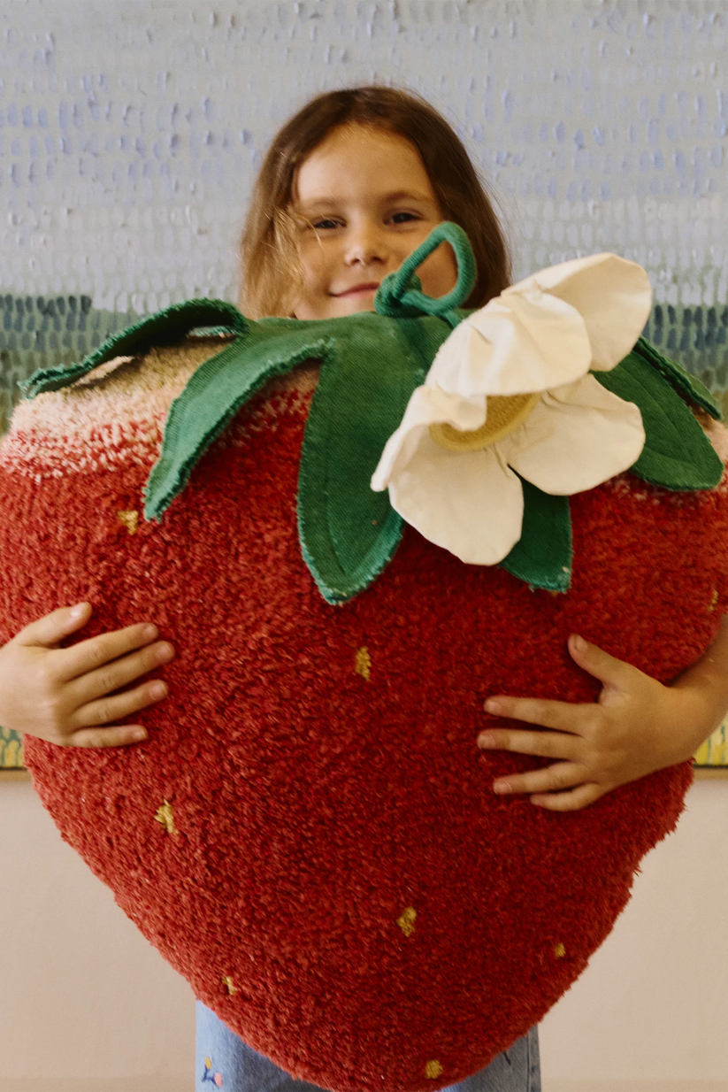 Lorena Canals Strawberry gulvpude 60 x 50 cm