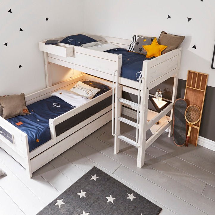 LIFETIME Kidsrooms Original højseng med stige 120 x 200 cm