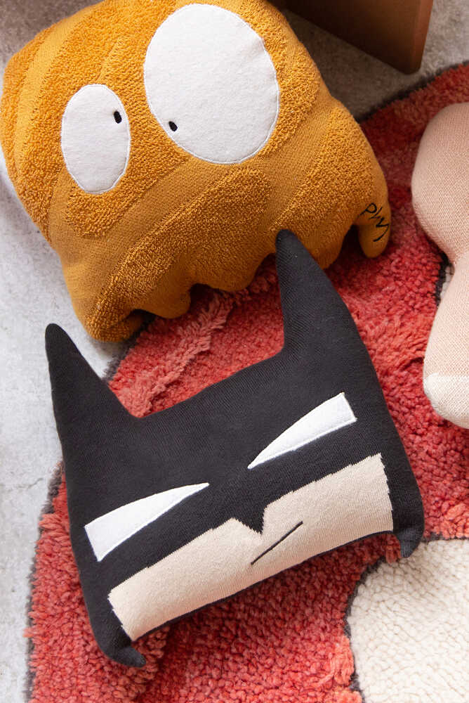 Lorena Canals strikket pude – Batboy