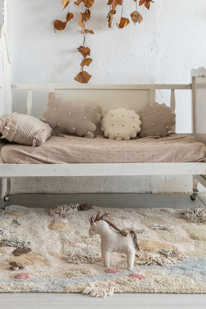 Lorena Canals rund strikket pude – Biscuit Dune White