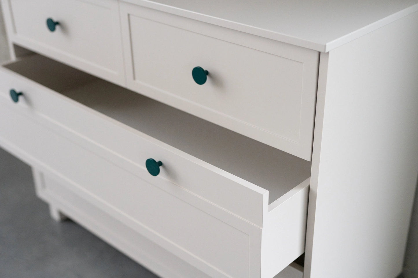 Wood Luck Design - Vintage - kommode med 3 skuffer – cashmere