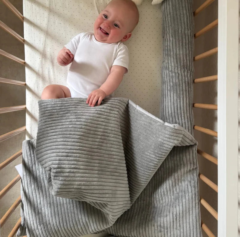 Meowbaby sengeslange til babyseng – Grå