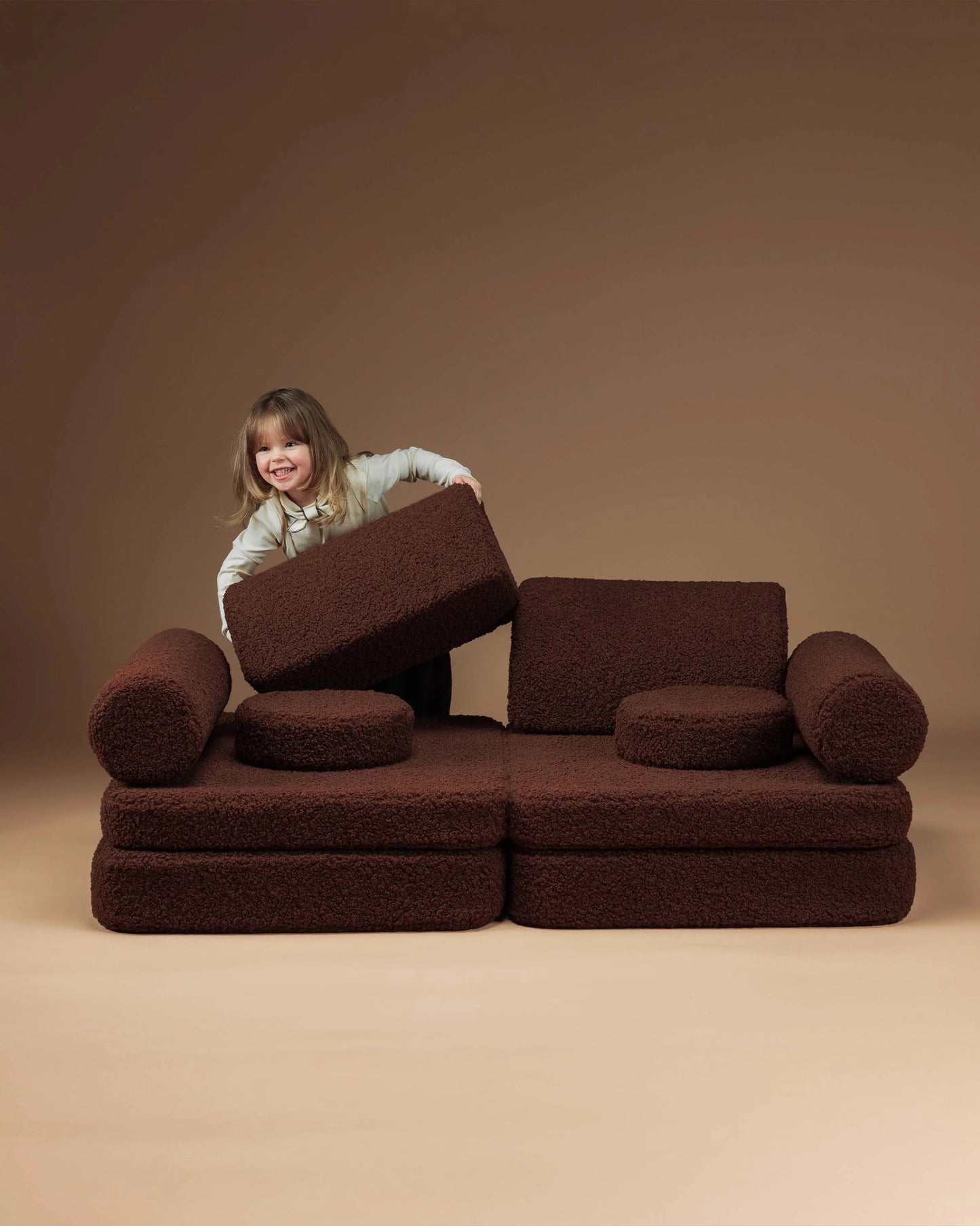 Wigiwama Legesfoa Settee - Warm Hazel