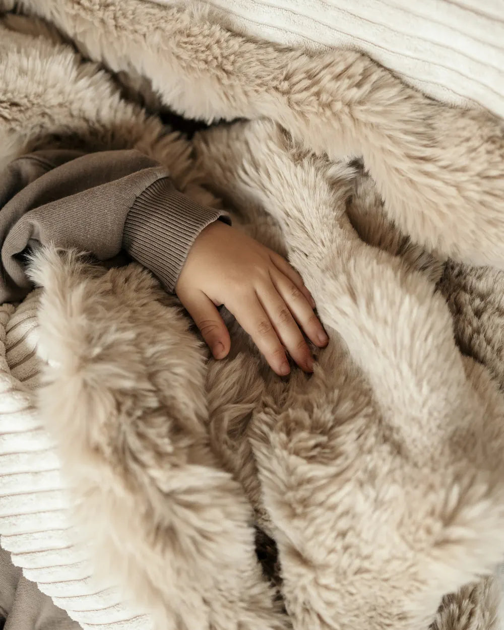 Shappy Snuggle Bag hyggehule i kunstpels – 170 cm
