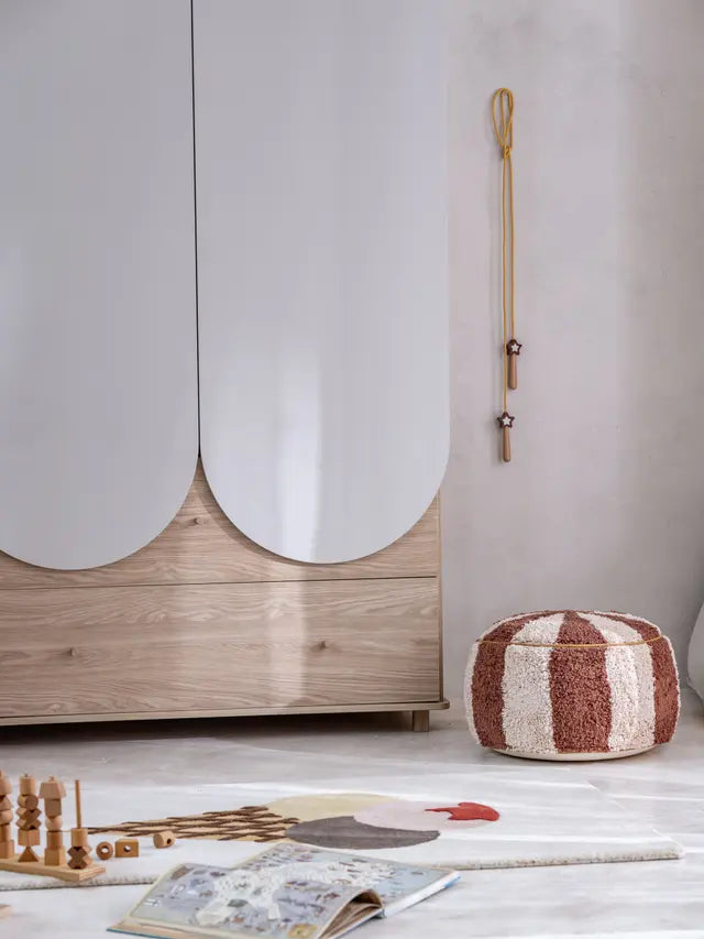 Wood Luck Design - Bloom - stort garderobeskab – cashmere