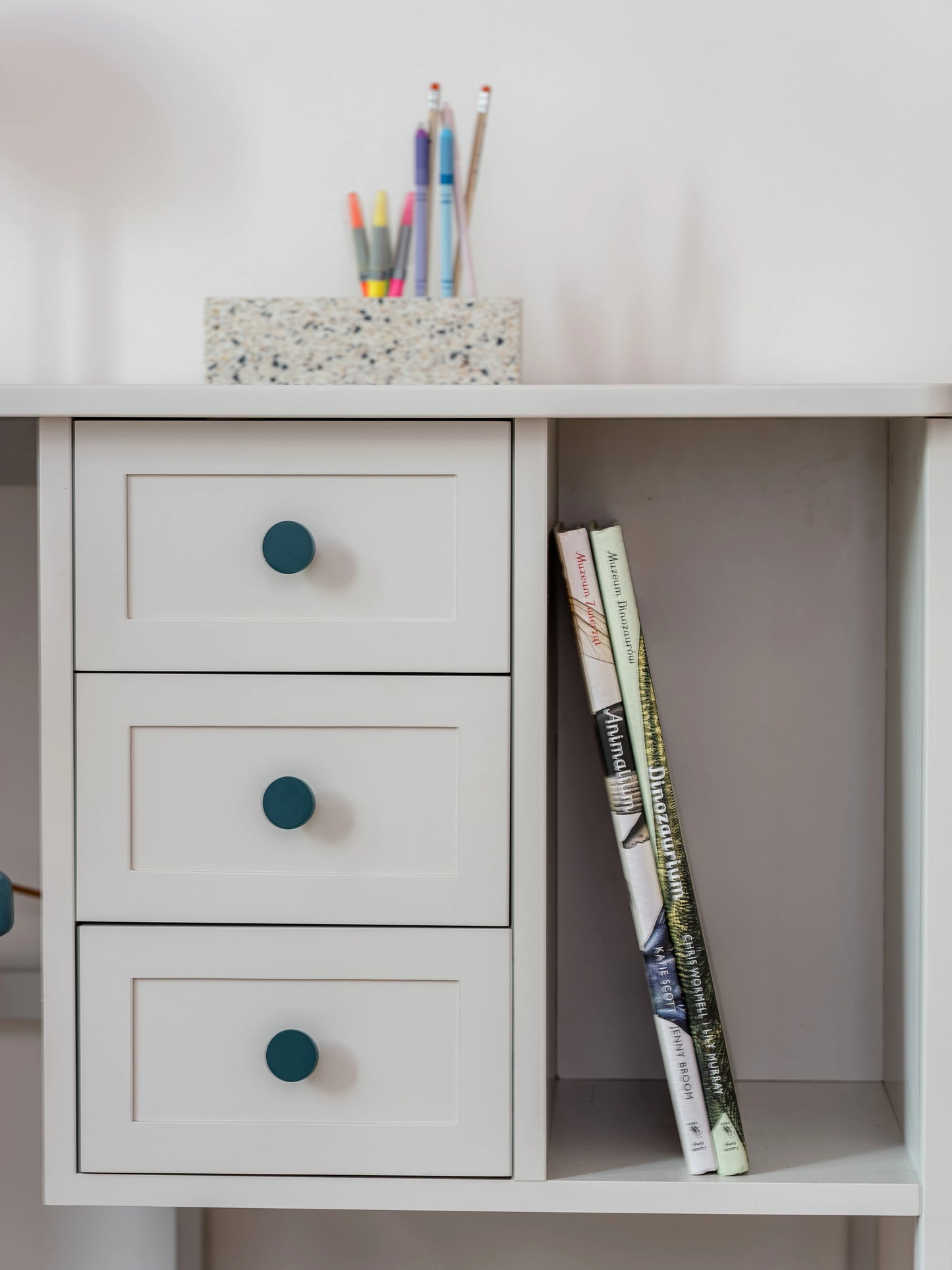 Wood Luck Design - Vintage - skrivebord til børn og teenagere – cashmere