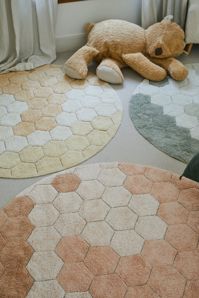 Lorena Canals vaskbart rundt gulvtæppe Honeycomb Blue Sage Ø140 cm