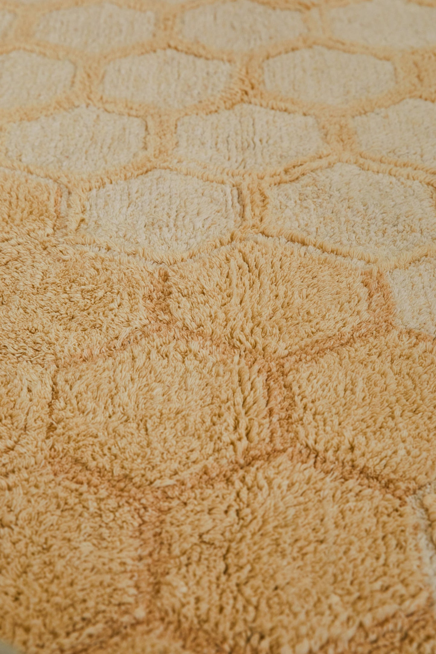 Lorena Canals vaskbart gulvtæppe – Sweet Honey 140x200 cm